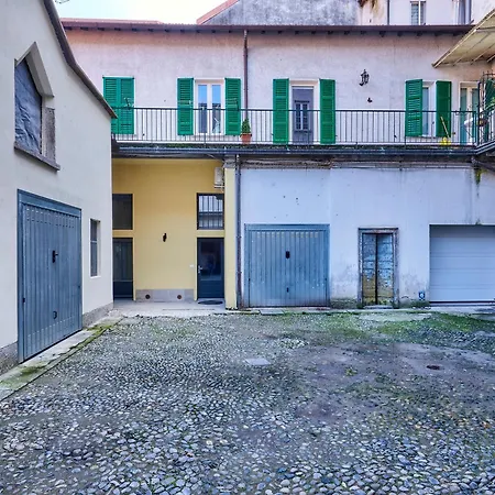Yellow Stone Apartamento Como