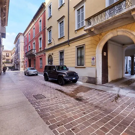 Apartamento Yellow Stone Como